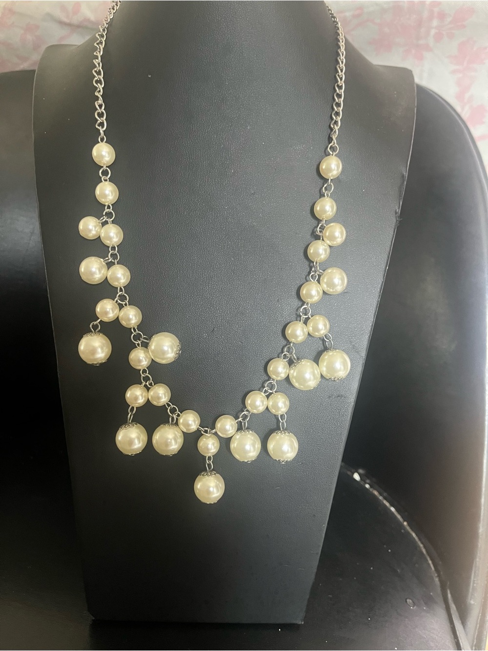 paparazzi Cream Pearl Cluster Statement Necklace
